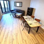 Base Camp Vue Mont Blanc Centre Апартаменты *